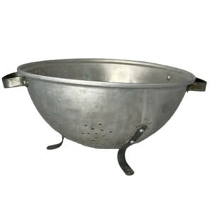 VINTAGE Aluminum Strainer Colander Country Farm Decor Pedestal Legs Handles